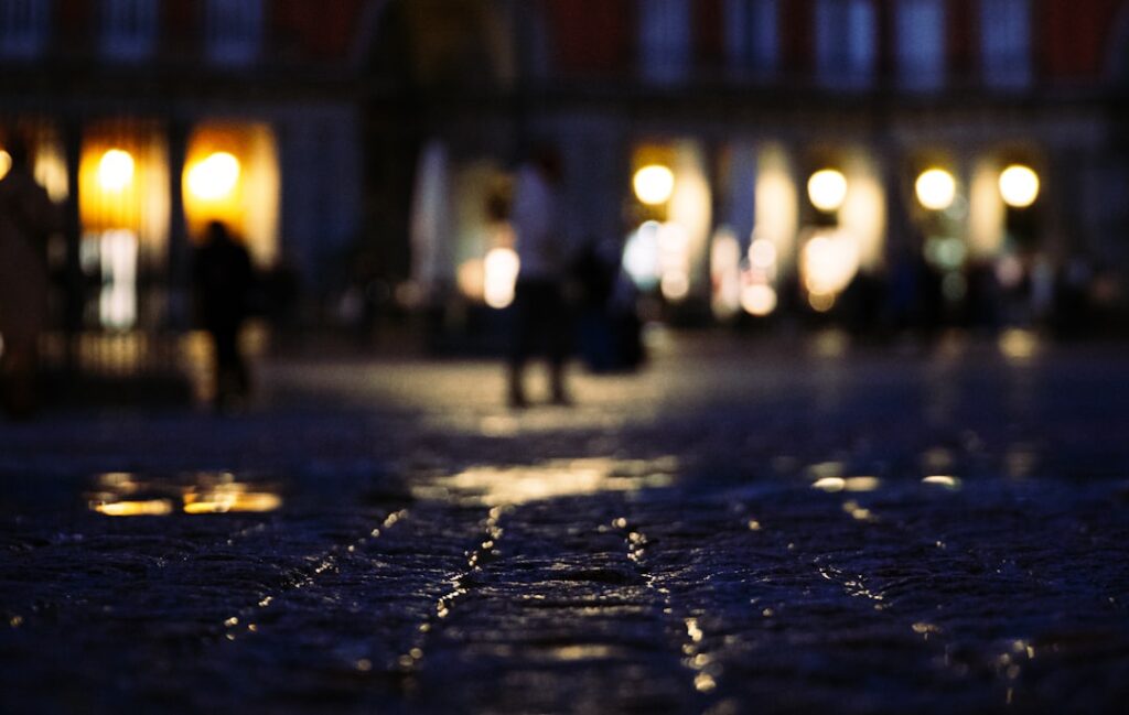 Alojamiento Zaragoza centro con parking: plan de primavera entre compras, terrazas y vida nocturna