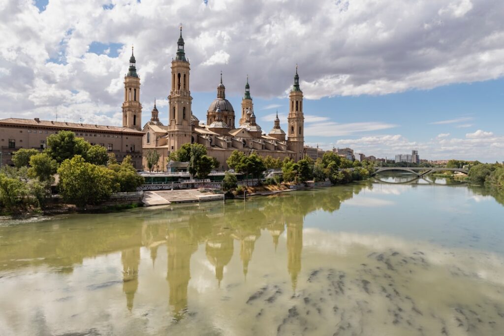 Day Trip Zaragoza from Barcelona: Spring History, Hidden Curiosities and Where to Stay in the Old Town