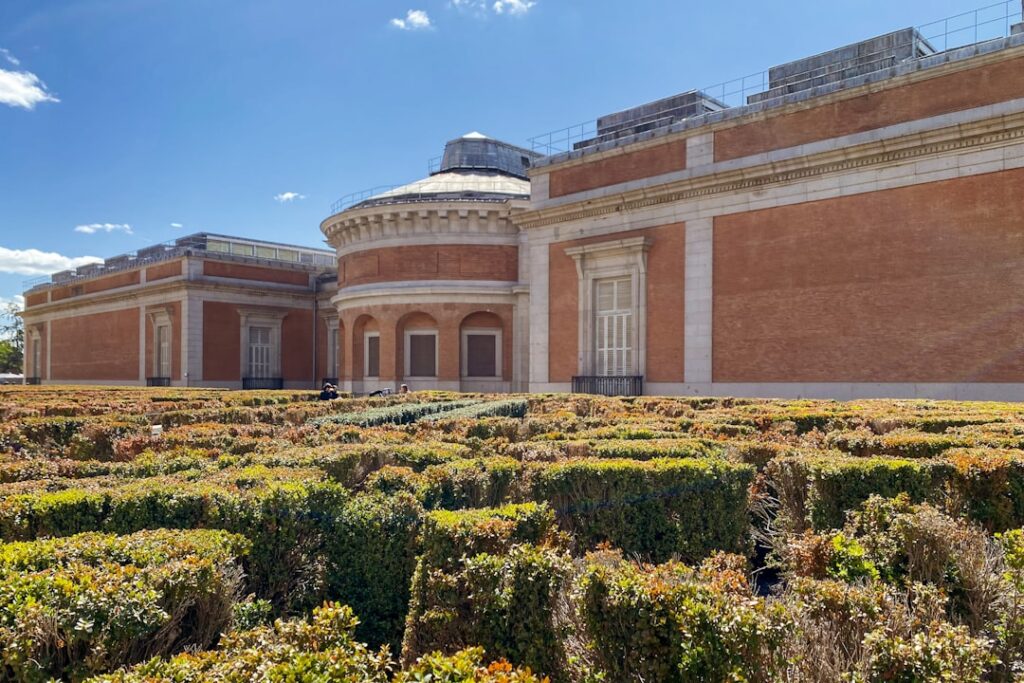Goya Zaragoza museo en primavera: ruta monumental y patrimonial a pie desde un apartamento en el centro
