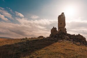 Apartamento Zaragoza centro: escapada de verano con rutas rurales por Anento, Belchite y Fuendetodos desde el casco histórico
