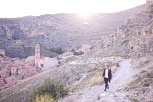 Escapada Zaragoza fin de semana en verano: ruta rural por el Monasterio de Piedra, Fuendetodos y Belchite con base en el centro
