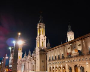 Saragossa Fiestas del Pilar im Sommer 2026: Events im August, Sonnenfinsternis und die beste Unterkunft in der Altstadt