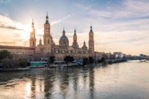 Sonnenfinsternis Spanien 2026 Saragossa: Das beste Sommer-Event mit Unterkunft in der Altstadt