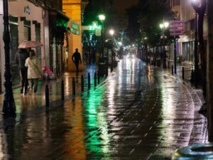 Ferienwohnung Saragossa Zentrum: Sommerabende, Shopping und Nachtleben zur Sonnenfinsternis 2026